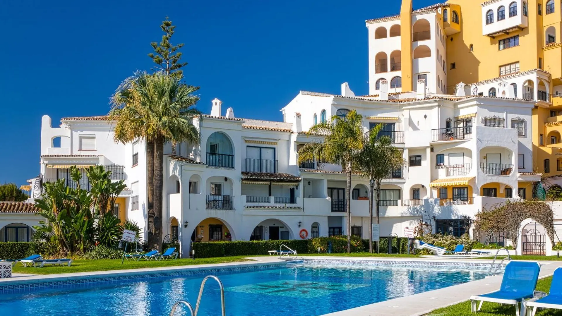 Secret View Puerto Cabopino Apartment Marbella